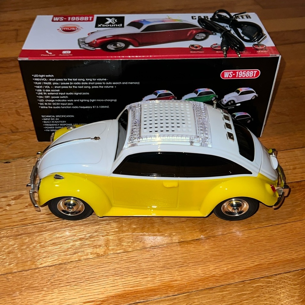 NIB - WIRELESS CAR BLUETOOTH SPEAKER